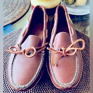 Cabela’s moccasins